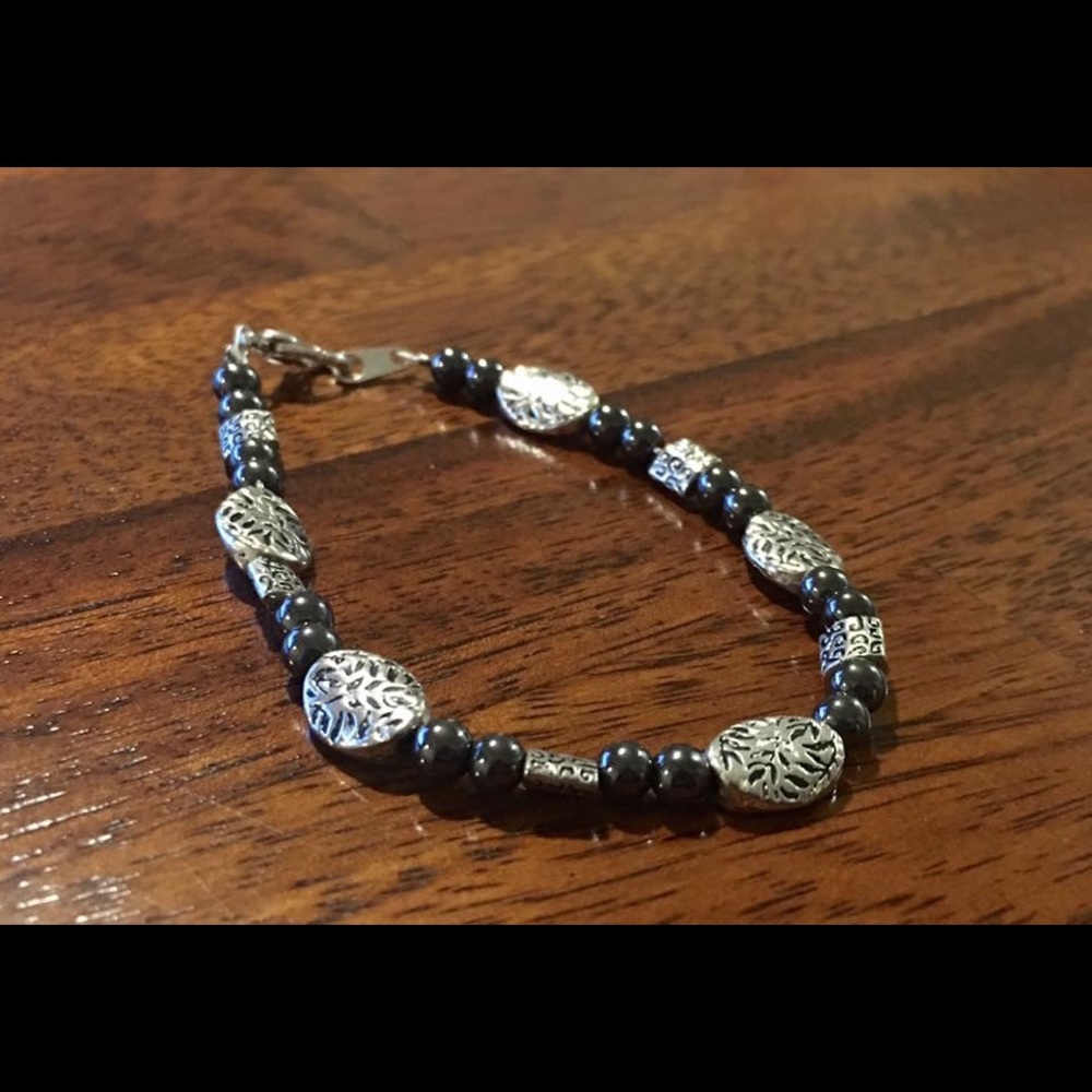 Beaded bracelets - Picture 3 of 7